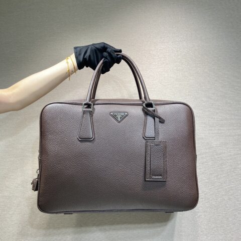 PRADA🎉新款公文包🎉2VE027带锁头🎉🎉咖色
