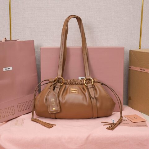 MIU中古腋下饺子包 5BG306焦糖色