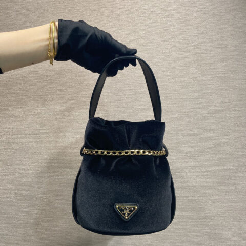 PRADA 🎉新品走秀款🎉1BE088丝绒🎉🎉