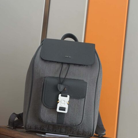 Dior 马鞍翻盖双肩背包  煤灰色 编号: 1ADBA200JCL_H870