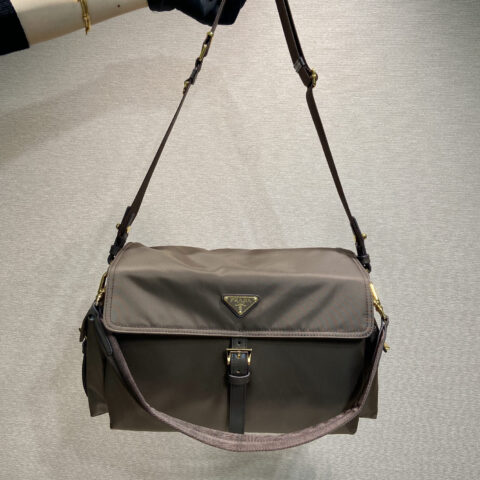 PRADA🎉新款邮差包🎉1BD391大号💰🎉赭褐色