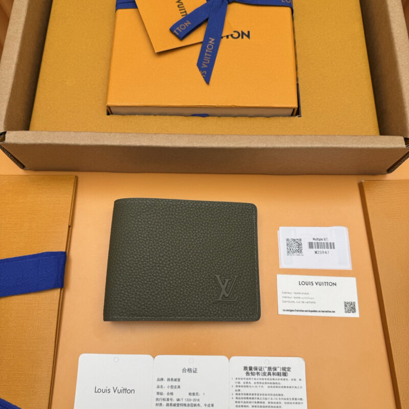 LV M25947 Multiple Wallet