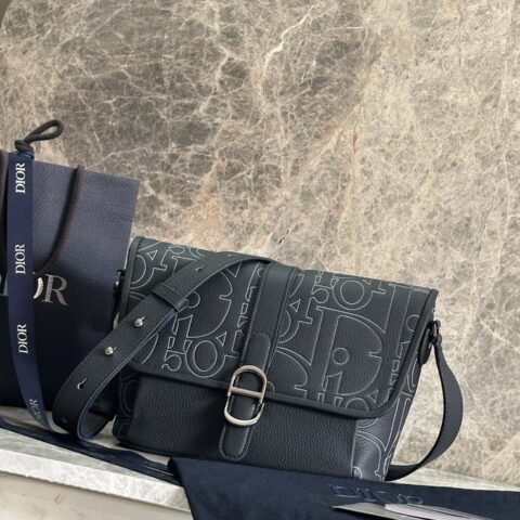 迪奥DIOR Gravity Outline马鞍包编号:1ADPO093LGP_93305蓝皮丝印