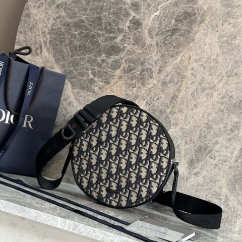 迪奥DiorDior Yoyo 拉链信使包圆饼包