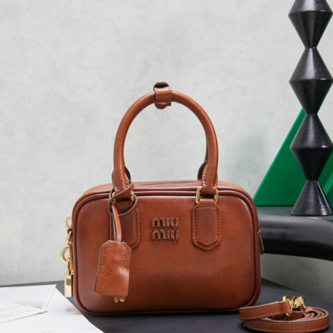 5BB123:MiuMiu新品too pretty保龄球手袋