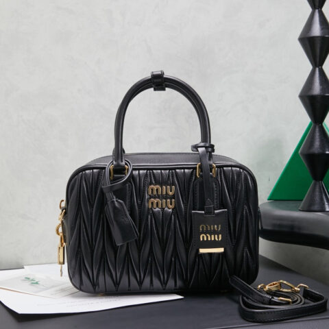 5BB124:MiuMiu新品too pretty保龄球手袋
