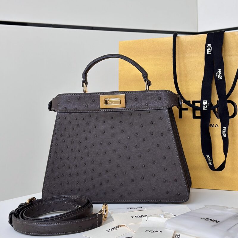 FENDI 𝐏𝐄𝐄𝐊𝐀𝐁𝐎𝐎 ISeeU Petite 真鸵鸟皮手袋 款号 66801