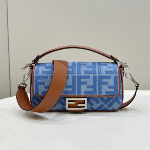 FENDI 火爆经典𝐁𝐚𝐠𝐮𝐞𝐭𝐭𝐞 款号0159BM浅蓝