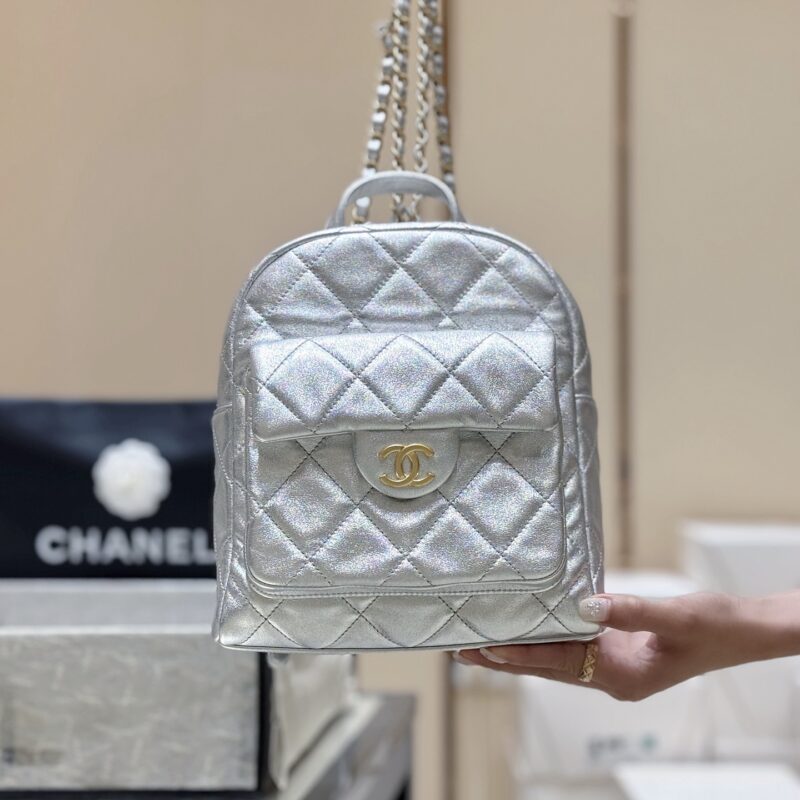 CHANEL 25K 黑马 银色双肩包👜 AS5793