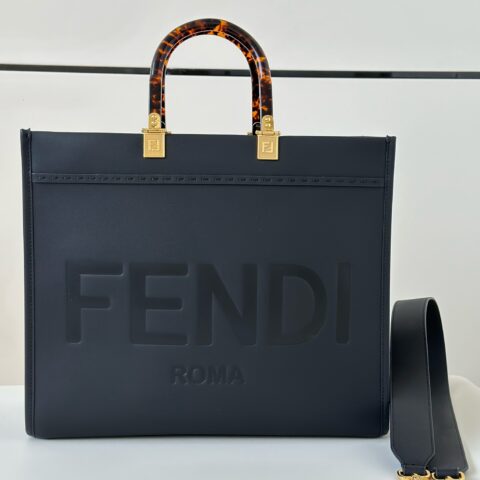 FENDI 阳光🔆 手提购物袋  款号8266