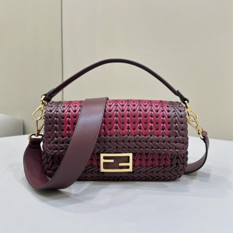 FENDI 标志性Baguette手袋 款号8630
