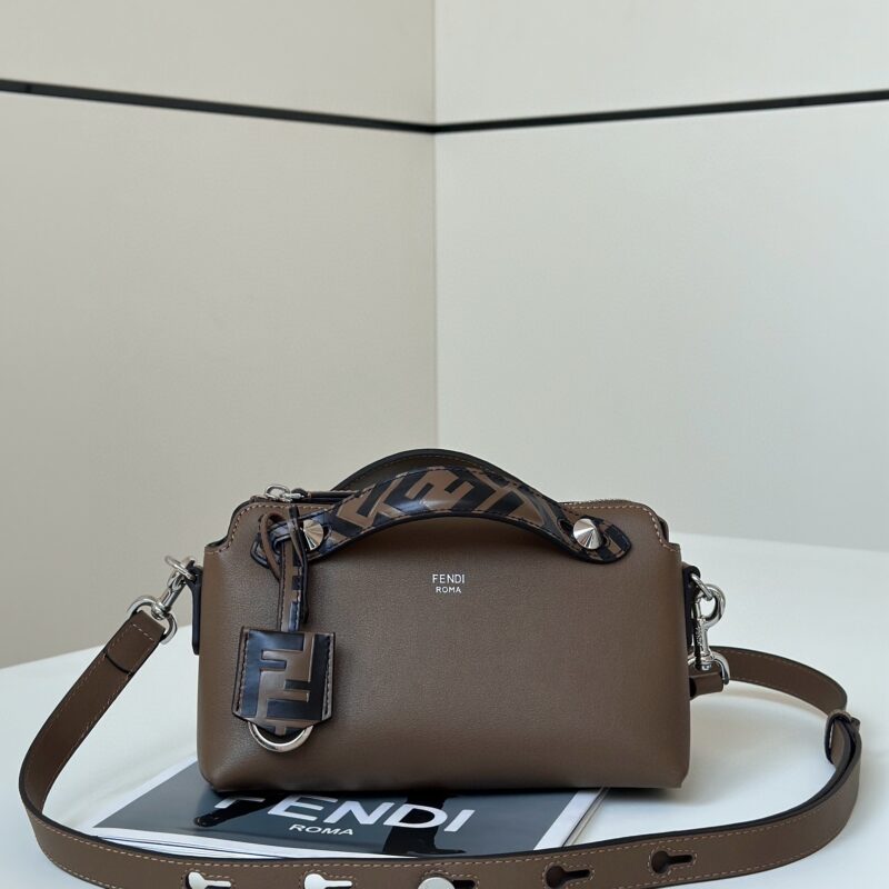 FENDI  1150 迷你柔软小牛皮波士顿手提包