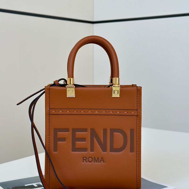 FENDI  全皮压花Tote  款号8639A土黄