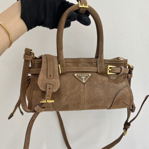 PRADA Softlux麂皮 1BA486迷你号