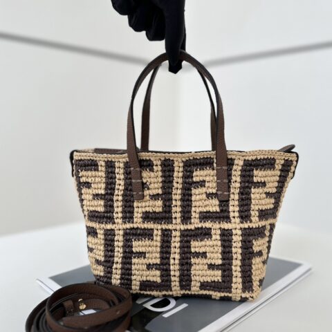 FENDI  新品 mini roll  款号8655B