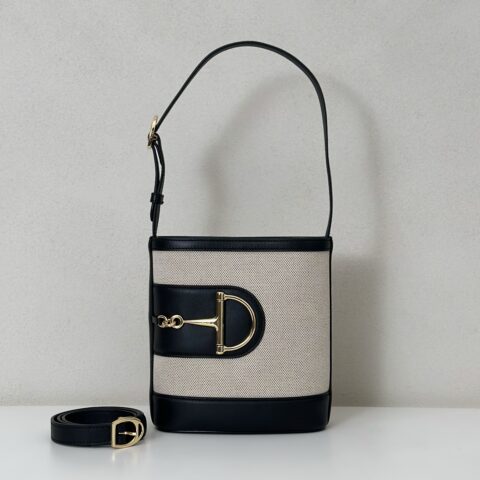 GUCCI 专柜品质，顶级原单货，实物实拍！款号833665帆布克皮