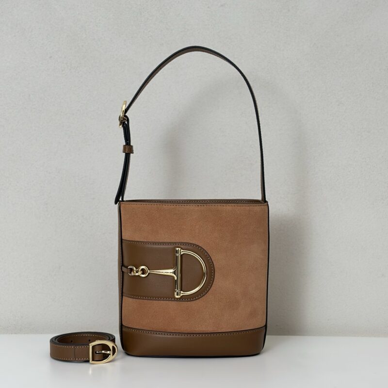 GUCCI 专柜品质，顶级原单货，实物实拍！款号833665棕色绒布