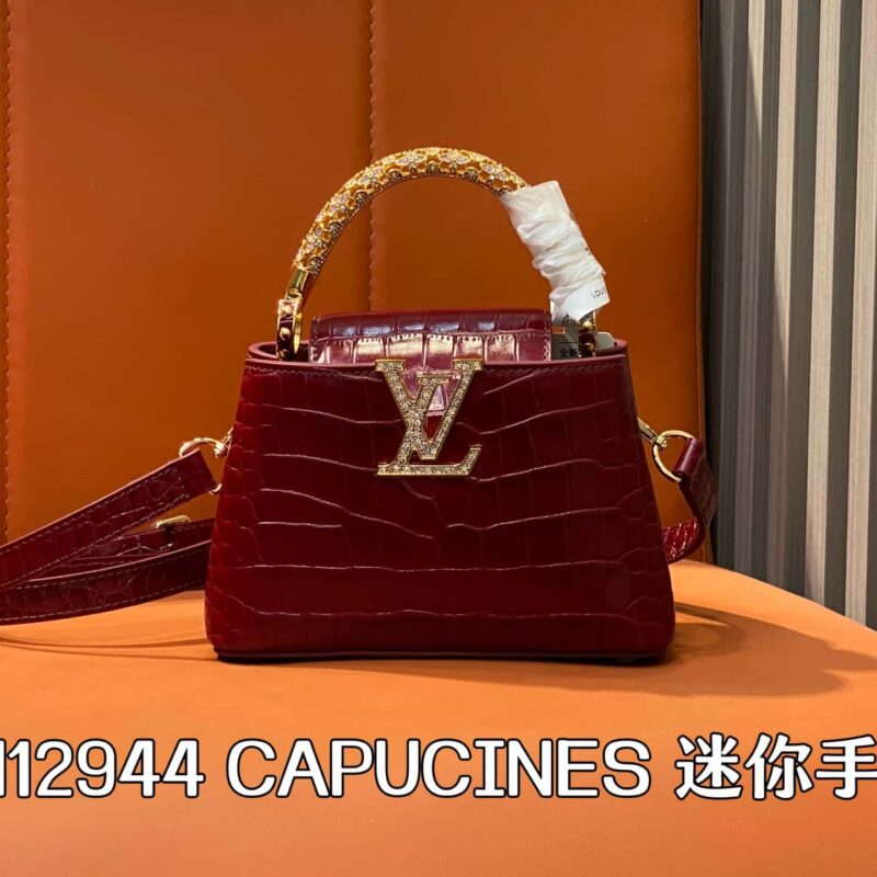 【原单精品】M12944枣红色鳄鱼纹 钻手腕 全皮cap那英款 CAPUCINES 迷你手袋
