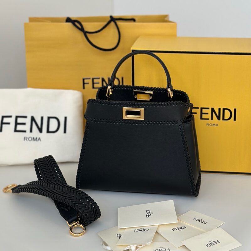 FENDI 最新爆火 的PEEKABOO 款号:8697