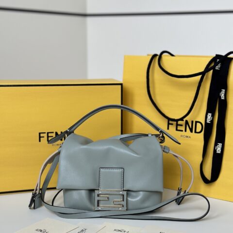 FENDI 全新 Mamma Baguette 小号 款号 8677