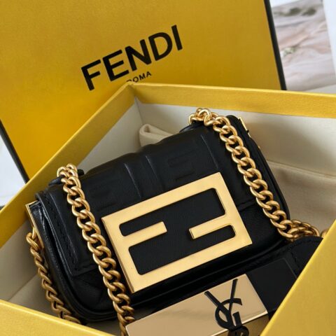 FENDI NANO  BAGUETTE  超级迷你小包 款号;8603