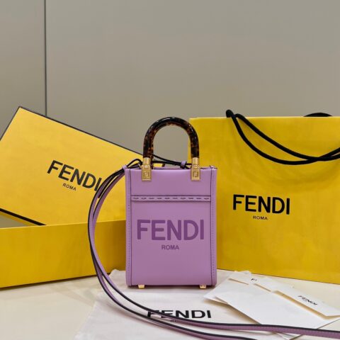 FENDI 质量不负众望的爆款小包 款号:8376紫