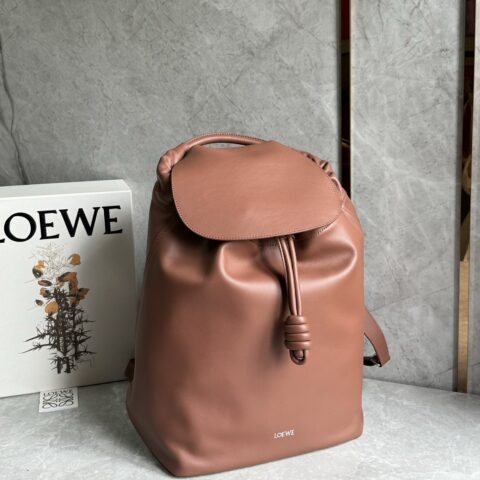 LOEWE 罗家新款双肩包🎒0903