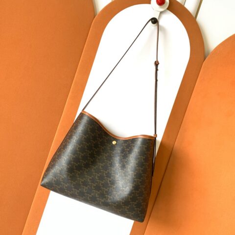 CELINE 2025秋季新款 款号搜:123912