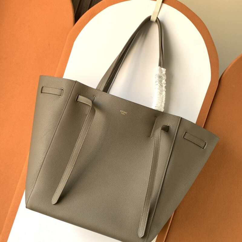 CELINE 意大利进口togo牛皮➕内里磨砂牛皮，抽绳水桶包 款号搜189023