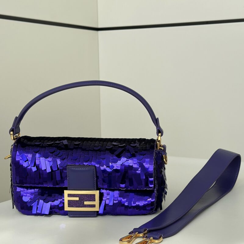 FENDI 法棍🥖外形皆以珠片修饰 款号:8601