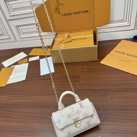 LV 独家(正品原厂进口皮)首发型号:M25596私品(163动态UID )