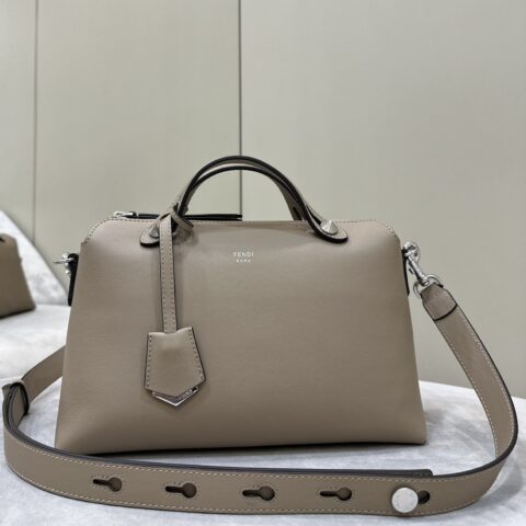 FENDI  柔软小牛皮波士顿手提包 款号 149