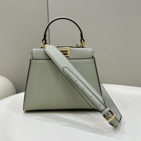 FENDI 𝐏𝐞𝐞𝐤𝐚𝐛𝐨𝐨 经典款 款号:2125
