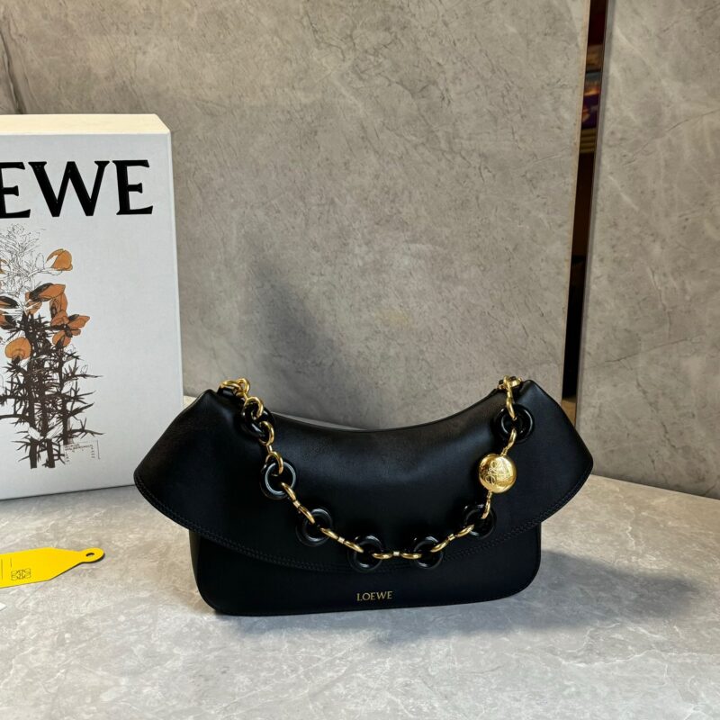 LOEWE 最新｜𝑙𝑜𝑒𝑤𝑒 𝑜𝑙𝑎 手袋👝 0810