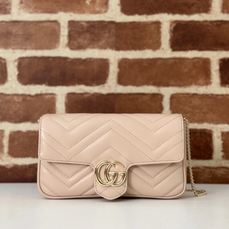 GUCCI 专柜品质，顶级原单货，实物实拍！款号751526新浅粉配灰褐