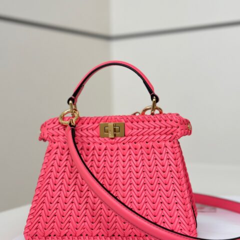 FENDI Peekaboo ISeeU全新系列全皮编织款 款号80138s