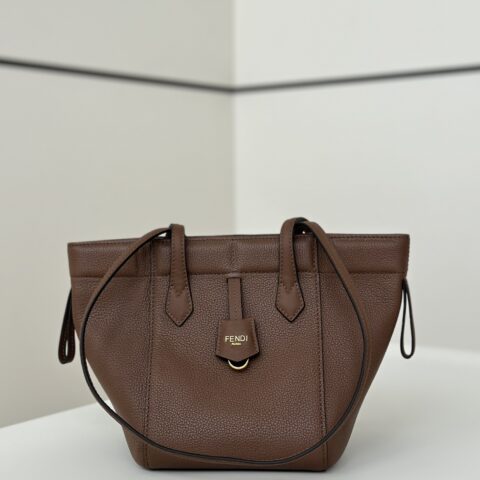 FENDI 新款折叠包Origami 款号8626Bs棕