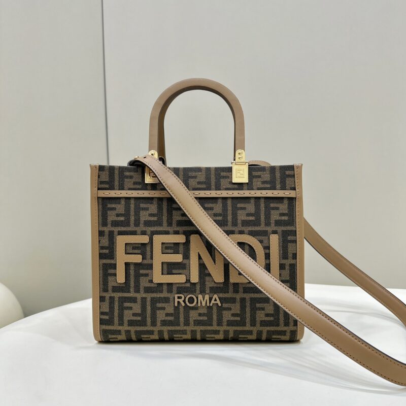 FENDI 老花Tote~新款式 款号8618BF 料