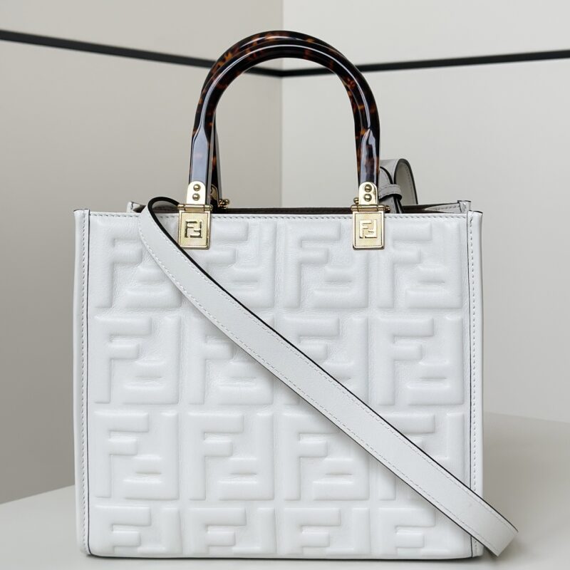 FENDI 全皮压花Tote 新款式 款号8618A