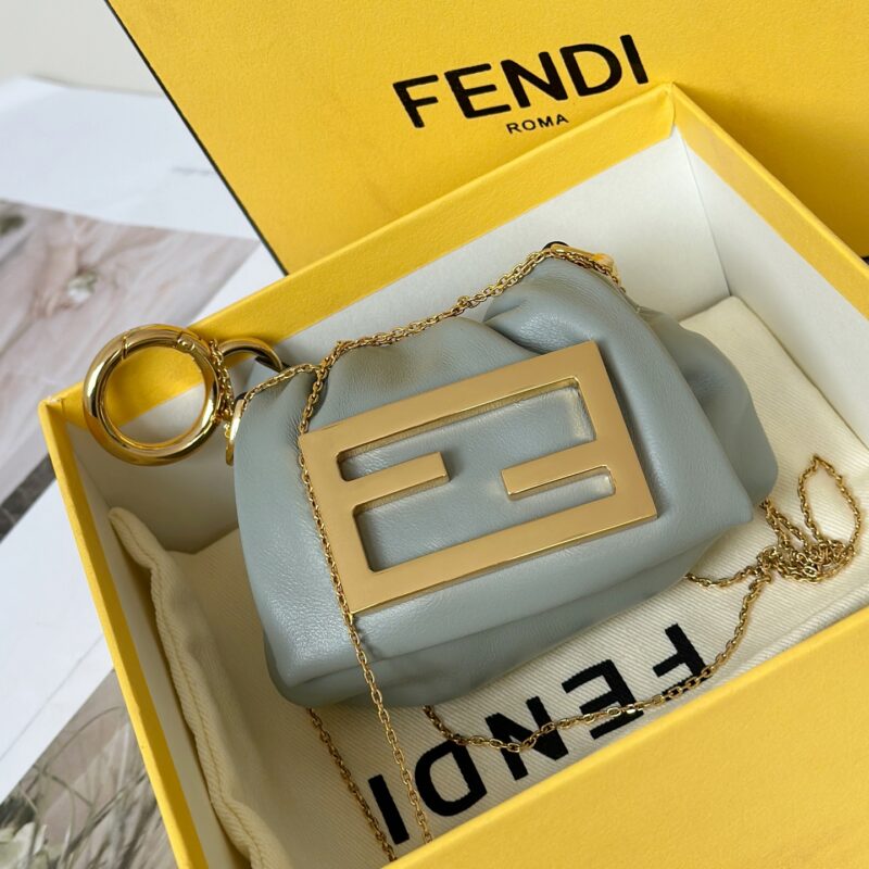 FENDI 全新 Nano Mamma Baguette 款号 8677迷你