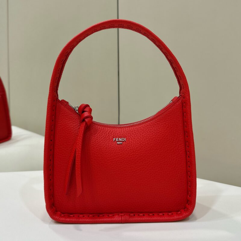 FENDI 新品迷你腋下包 款号：80165