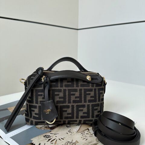 FENDI 标志性迷你By The Way Soft 提花布料材质 款号:8665As
