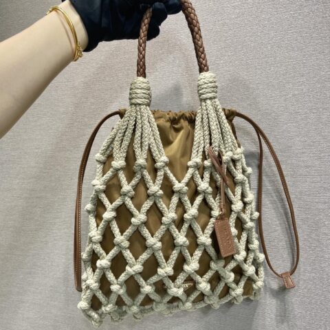PRADA 新品款手工线绳包的macramé设计 1BC111编织