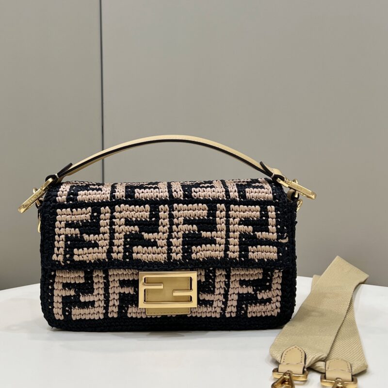 FENDI 拉菲草Baguette 款号8273B黑
