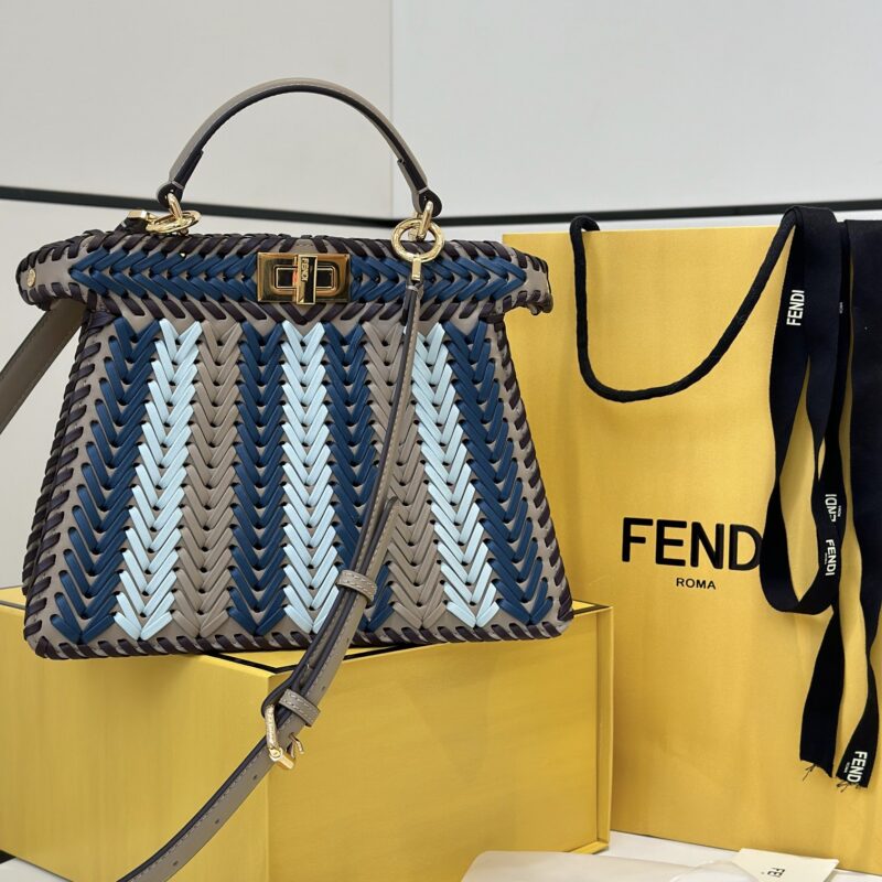 FENDI Peekaboo ISeeU全新系列全皮编织款 款号80173m灰