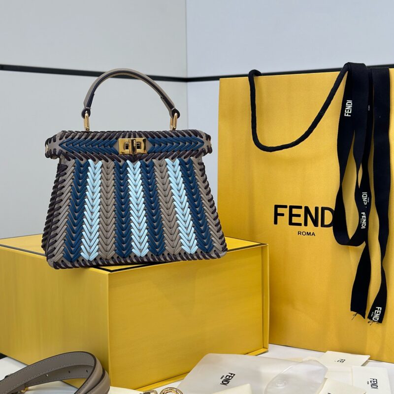 FENDI Peekaboo ISeeU全新系列全皮编织款 款号80173s卡其