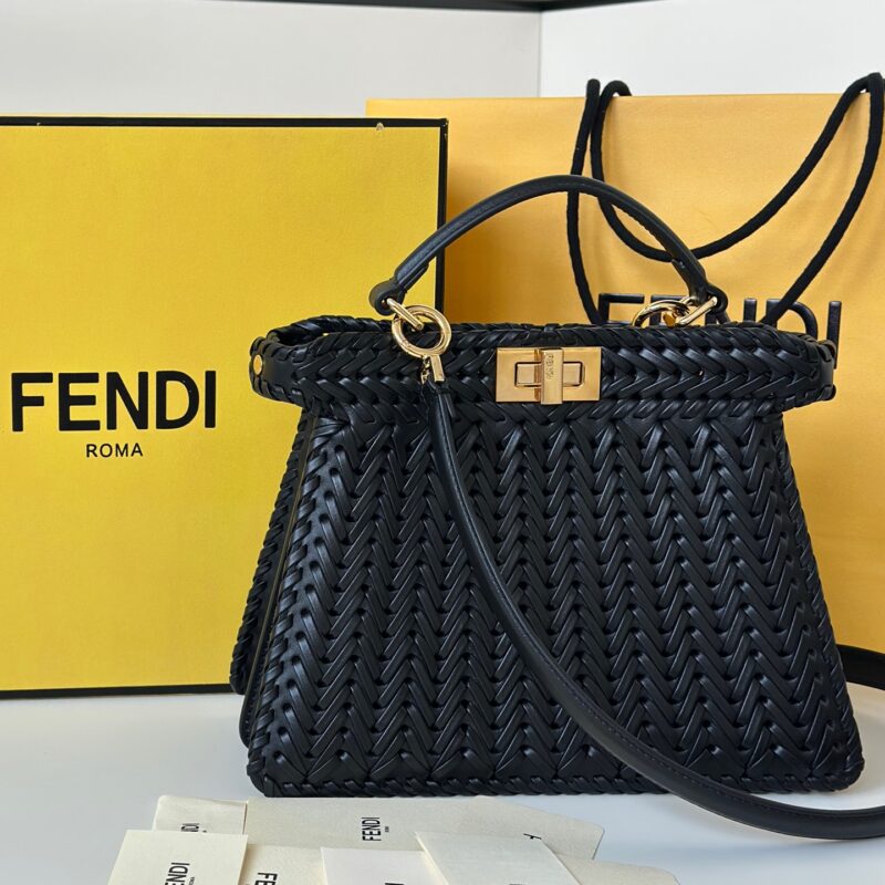 FENDI Peekaboo ISeeU全新系列全皮编织款 款号80138
