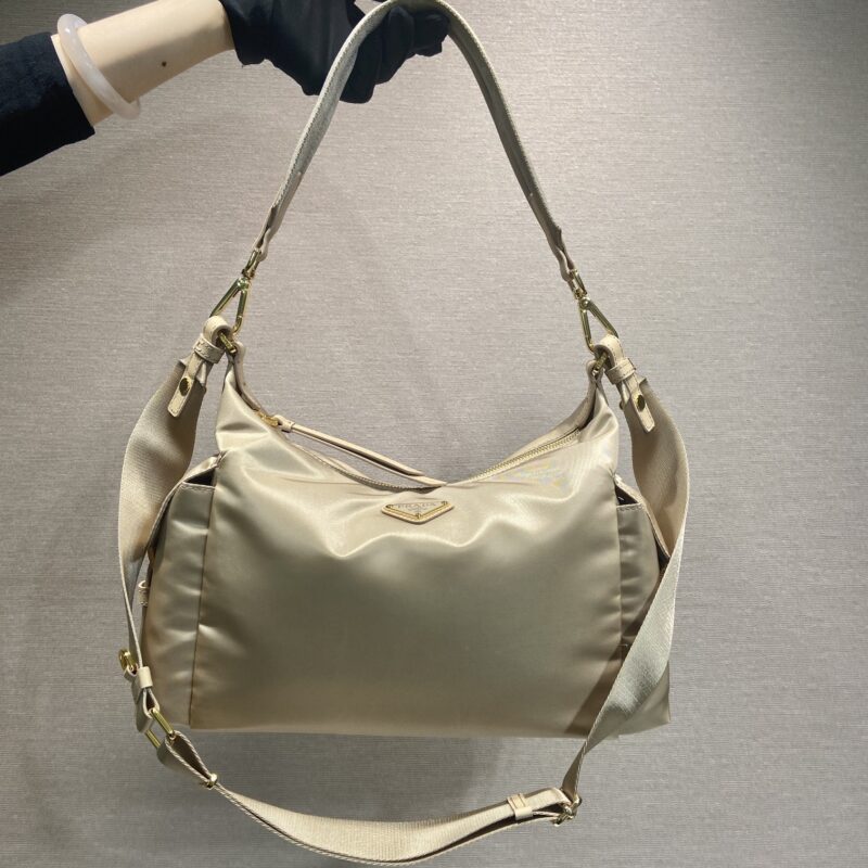 PRADA  1BC264探索包