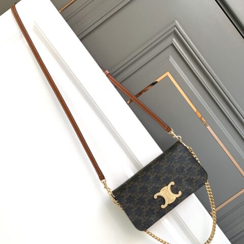 CELINE 新款老花Multi Pochette Triomphe手袋 型号：10L972