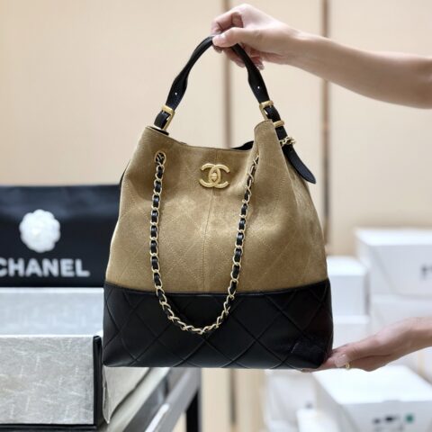 CHANEL 25A麂皮拼色竖款Hobo👜 AS5636